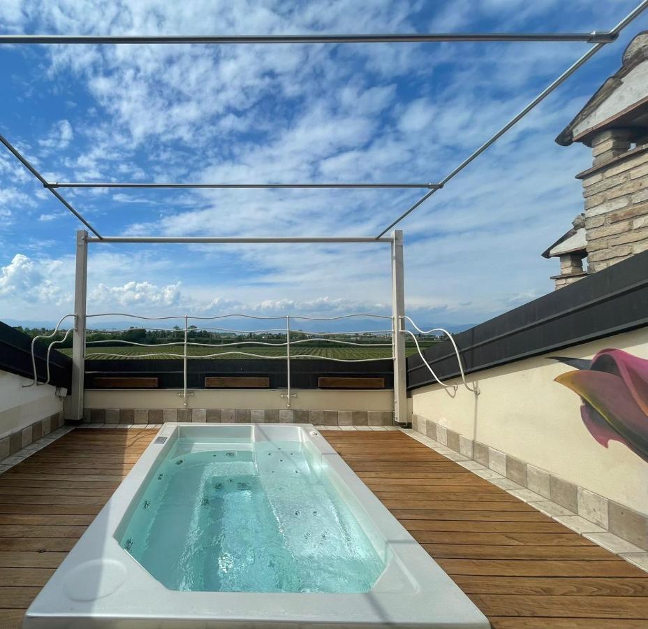 Massoni Bed And Breakfast Peschiera del Garda Exterior foto