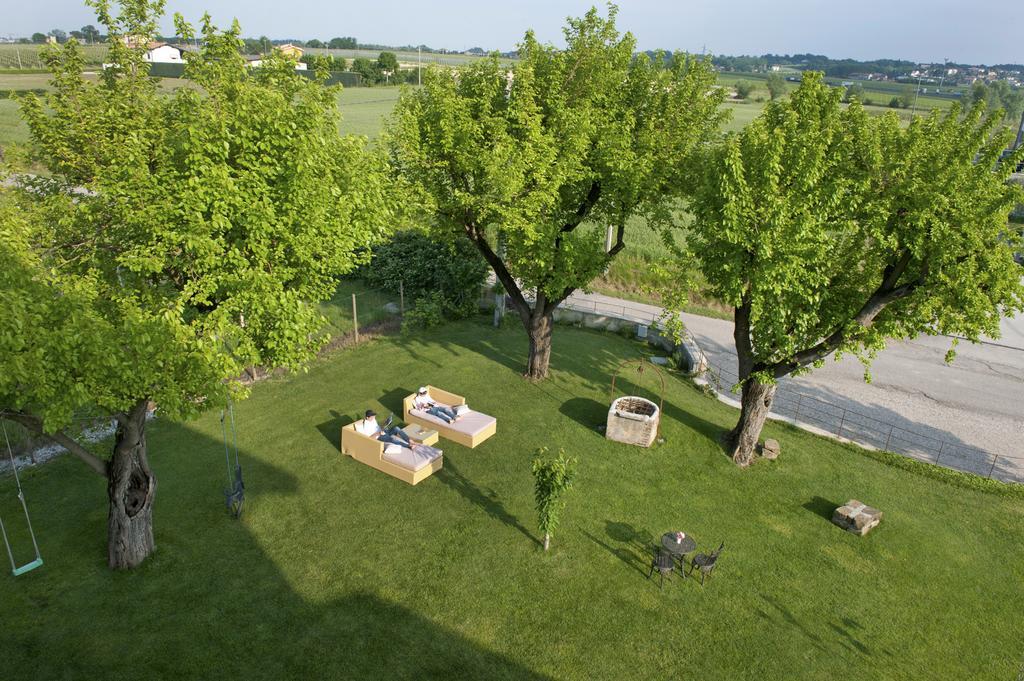 Massoni Bed And Breakfast Peschiera del Garda Exterior foto